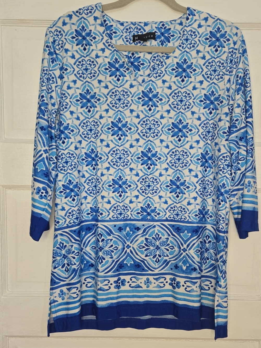 N Touch Women's Blue & White Geometric Tunic Large_140